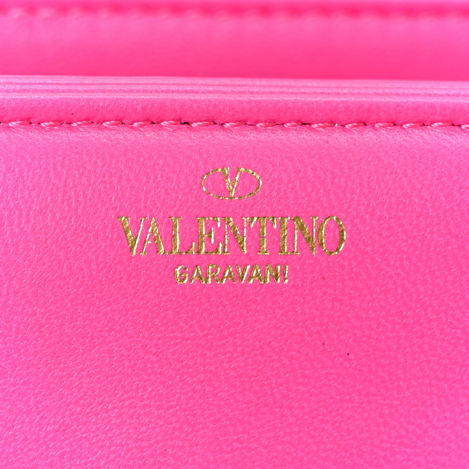 Valentino Garavani Nappa Monochrome One Stud Chain Clutch Pink PP 7 of 10