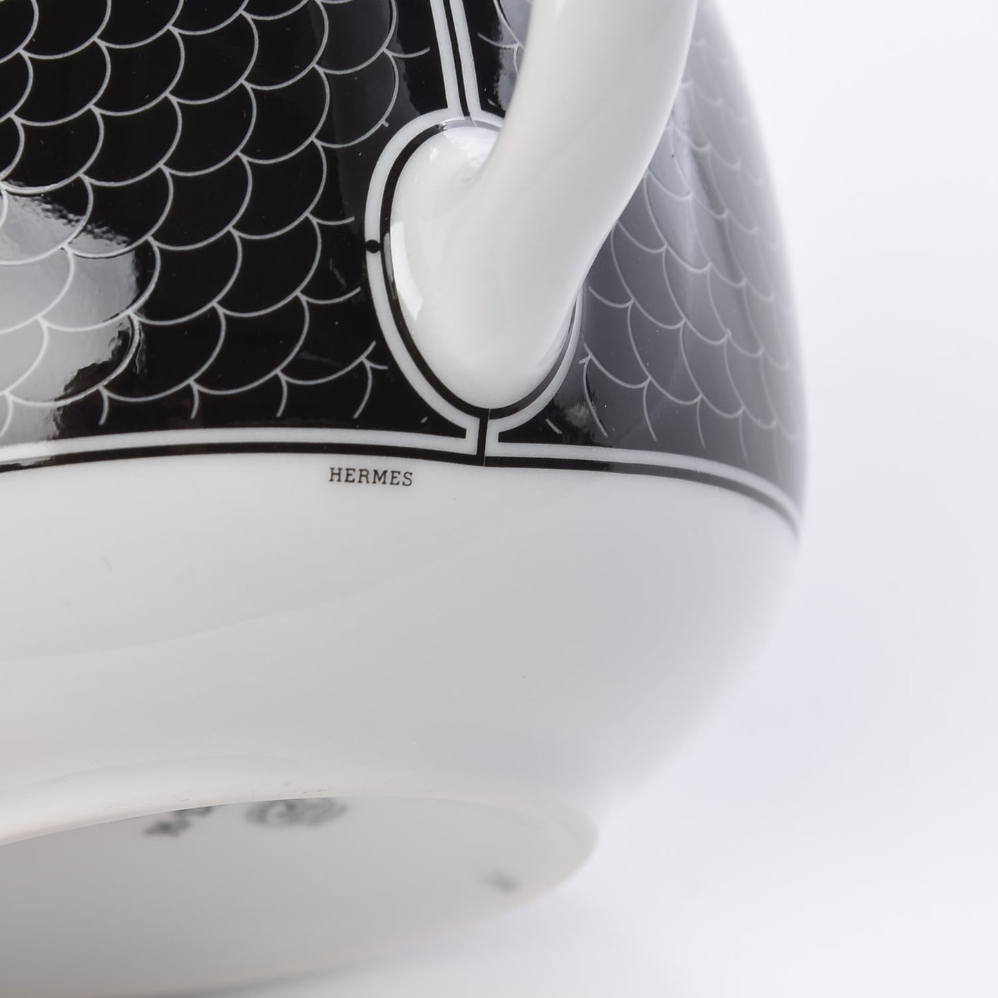 Porcelain H Deco Teapot Black