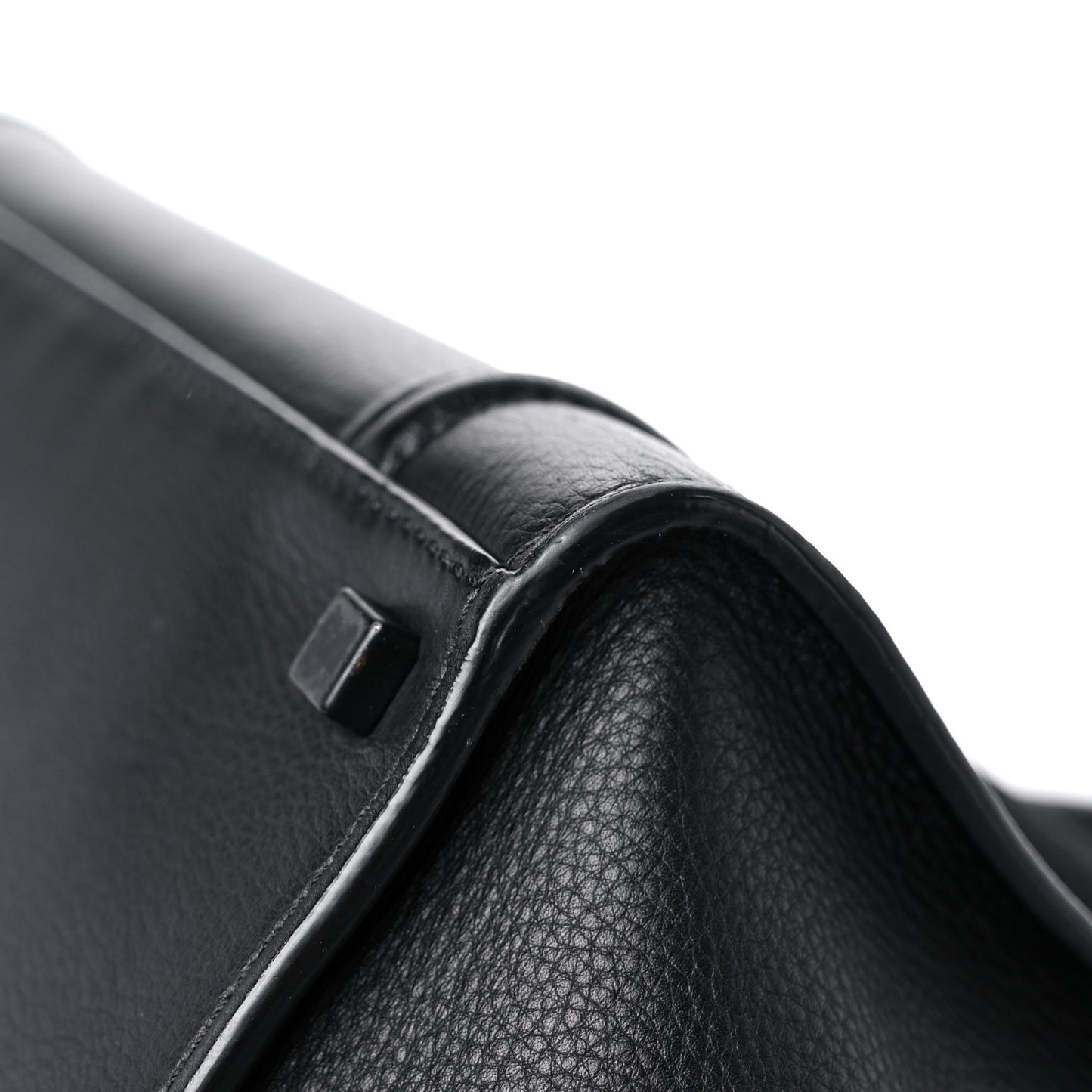 Grained Calfskin Medium Phantom Luggage Black