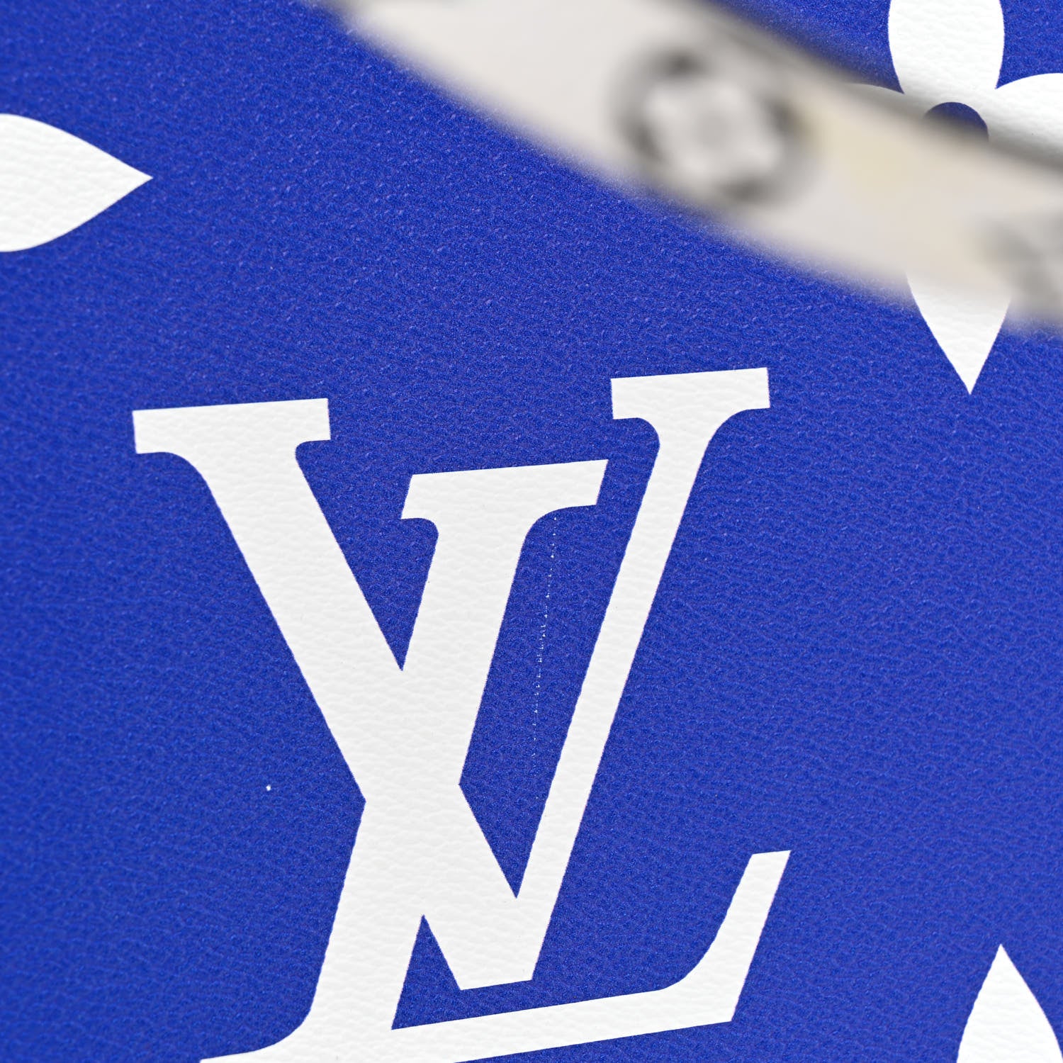 Louis Vuitton Monogram Giant Hawaii Onthego Blue 12 of 12