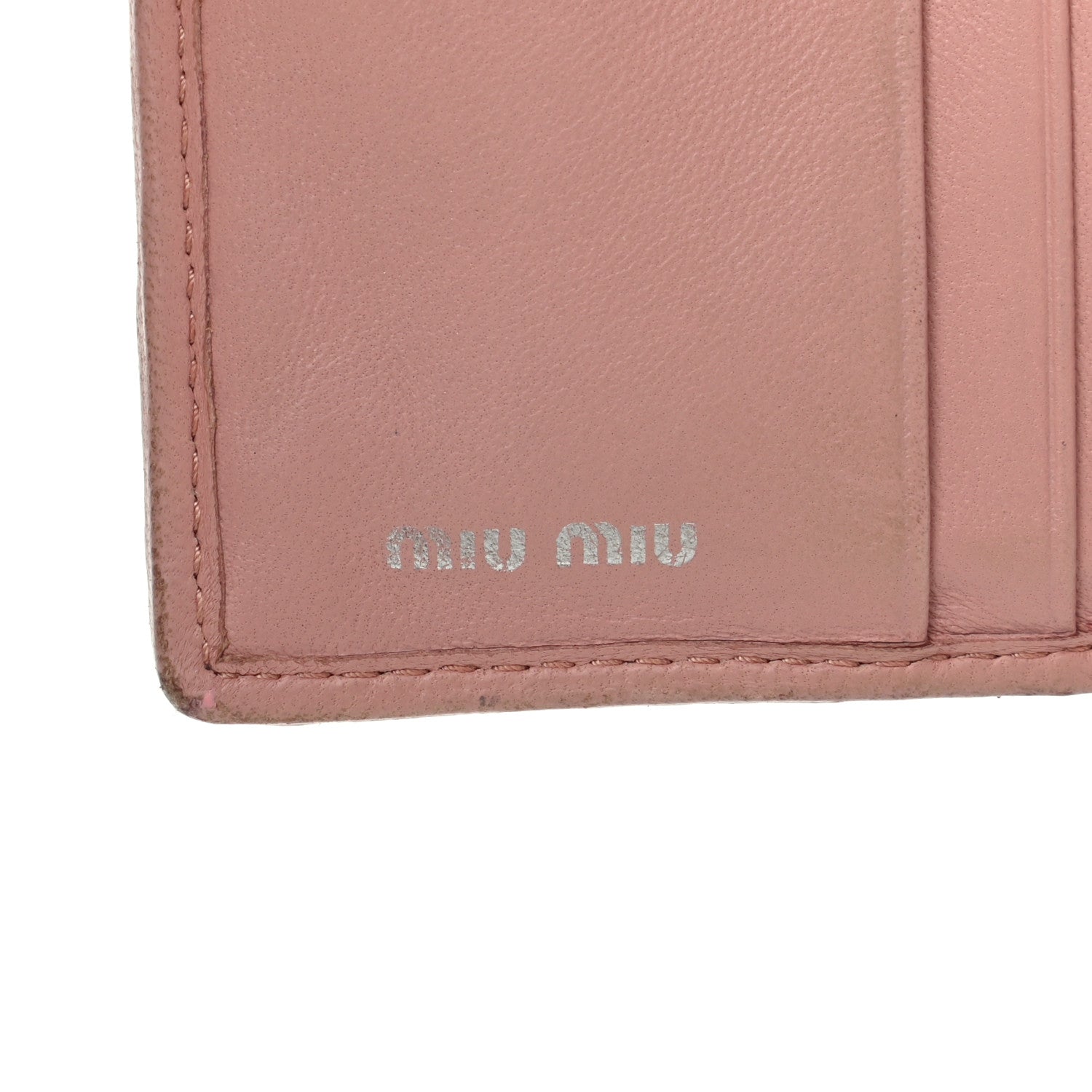Miu Miu Nappa Matelasse Crystal Pearl Logo Compact Wallet Orchidea 8 of 11