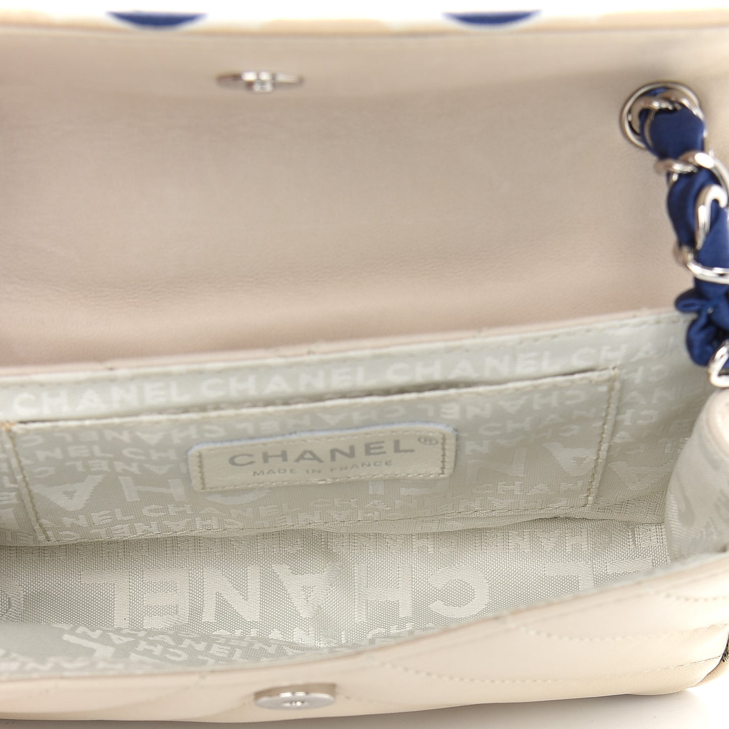 Lambskin Quilted Single Flap Bag Light Grey
