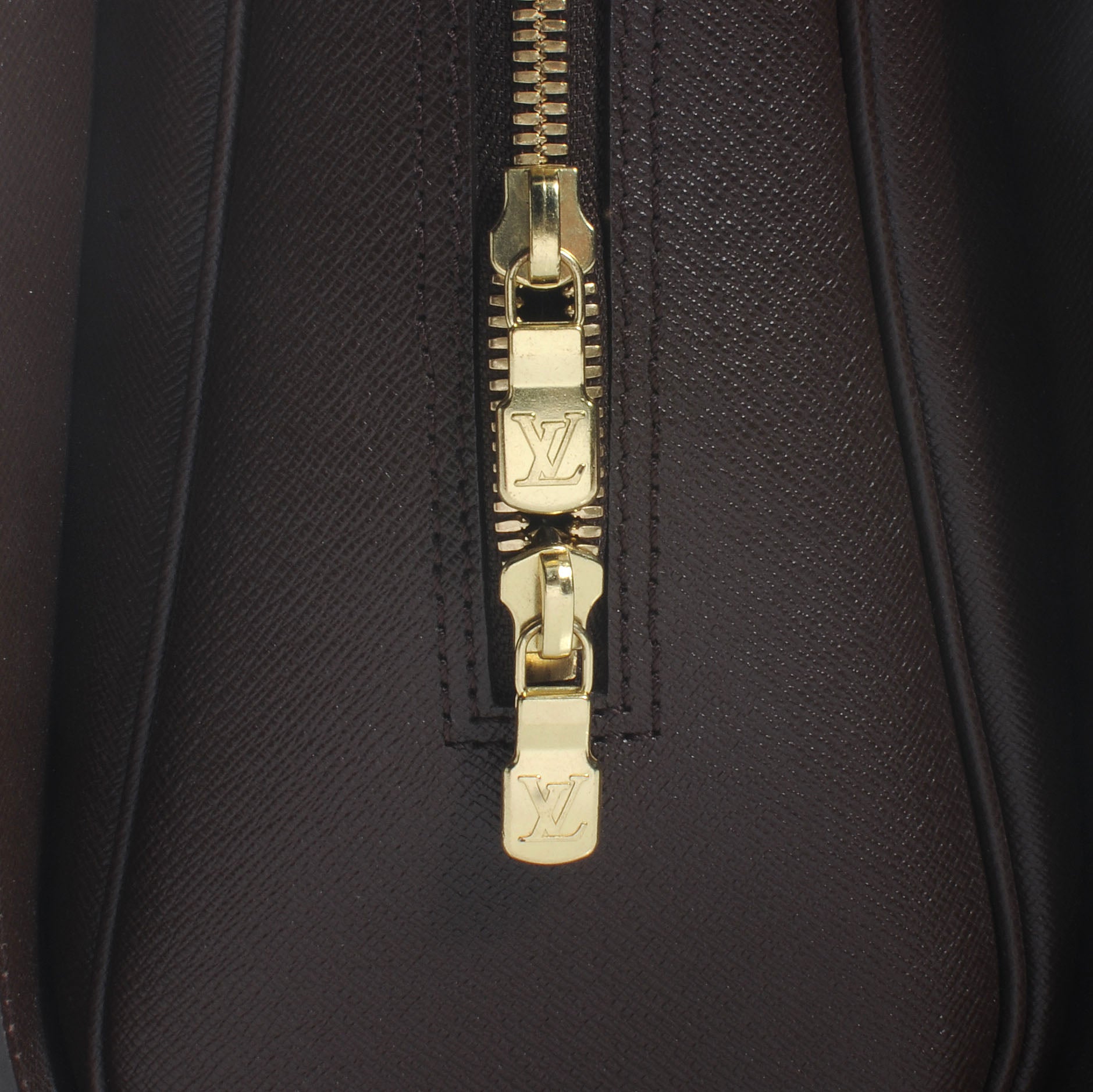 Louis Vuitton Damier Ebene Triana 13 of 17