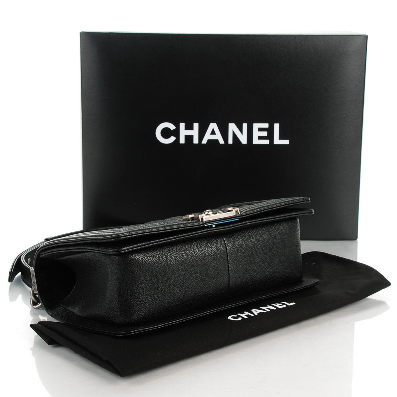 Chanel Caviar Quilted Medium Boy Flap Black 4 of 8