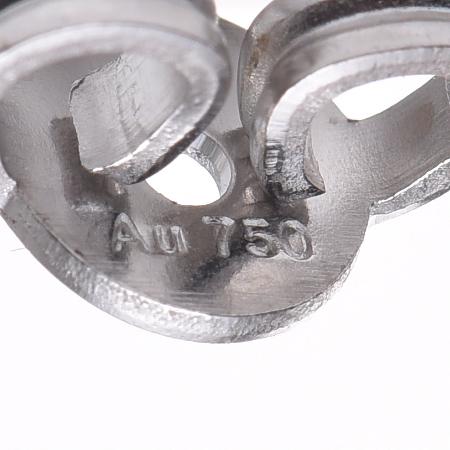 18K White Gold GG Tissue Stud Earrings