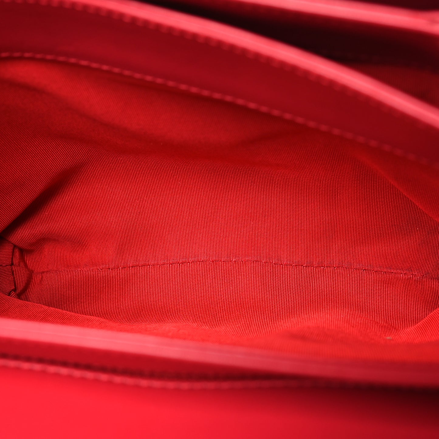 Calfskin Small Tramezzo Flap Red