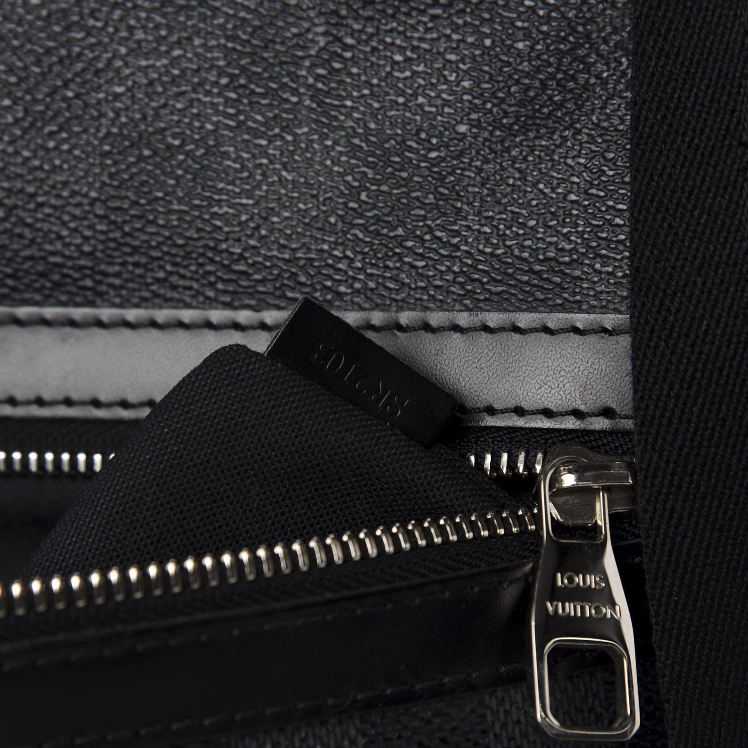 Louis Vuitton Damier Graphite Mick MM 9 of 10