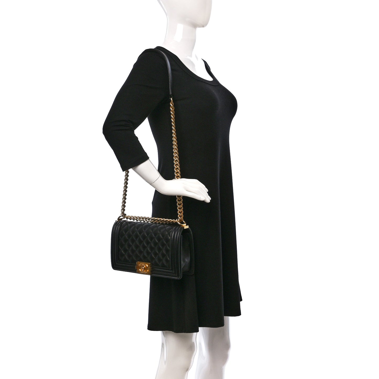 Caviar Quilted Medium Boy Flap Black