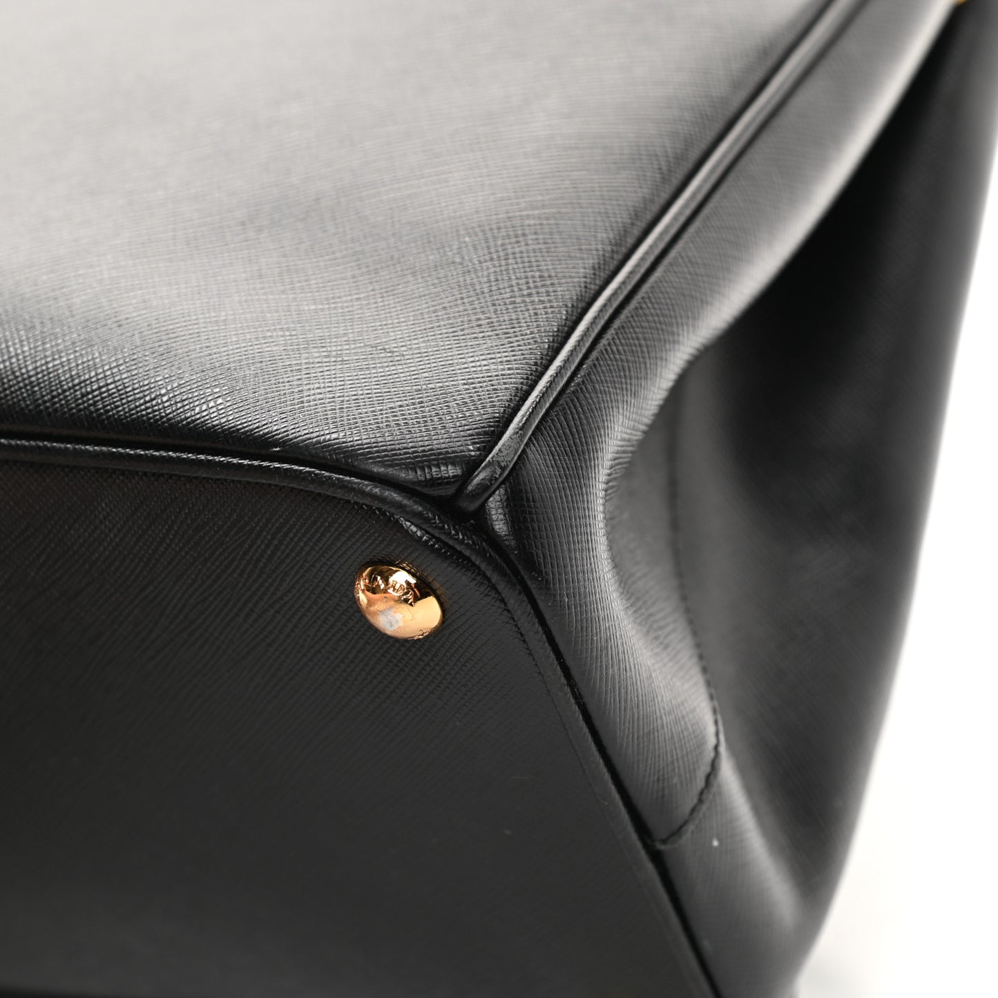 Saffiano Medium Galleria Double Zip Tote Black