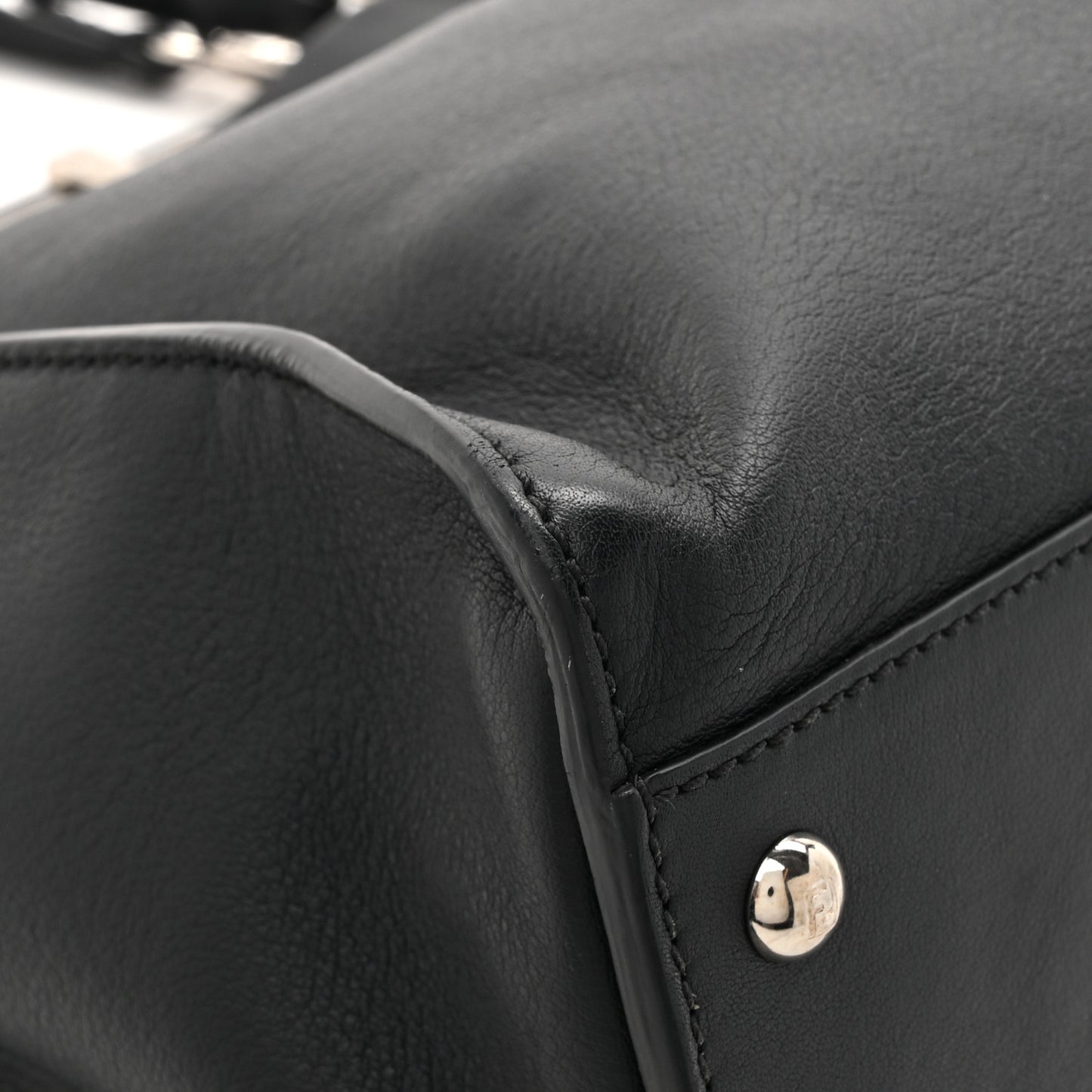 Vitello Dolce Marmol Patent Crocodile Trapuntata Large Peekaboo Iconic Satchel Black Fumo