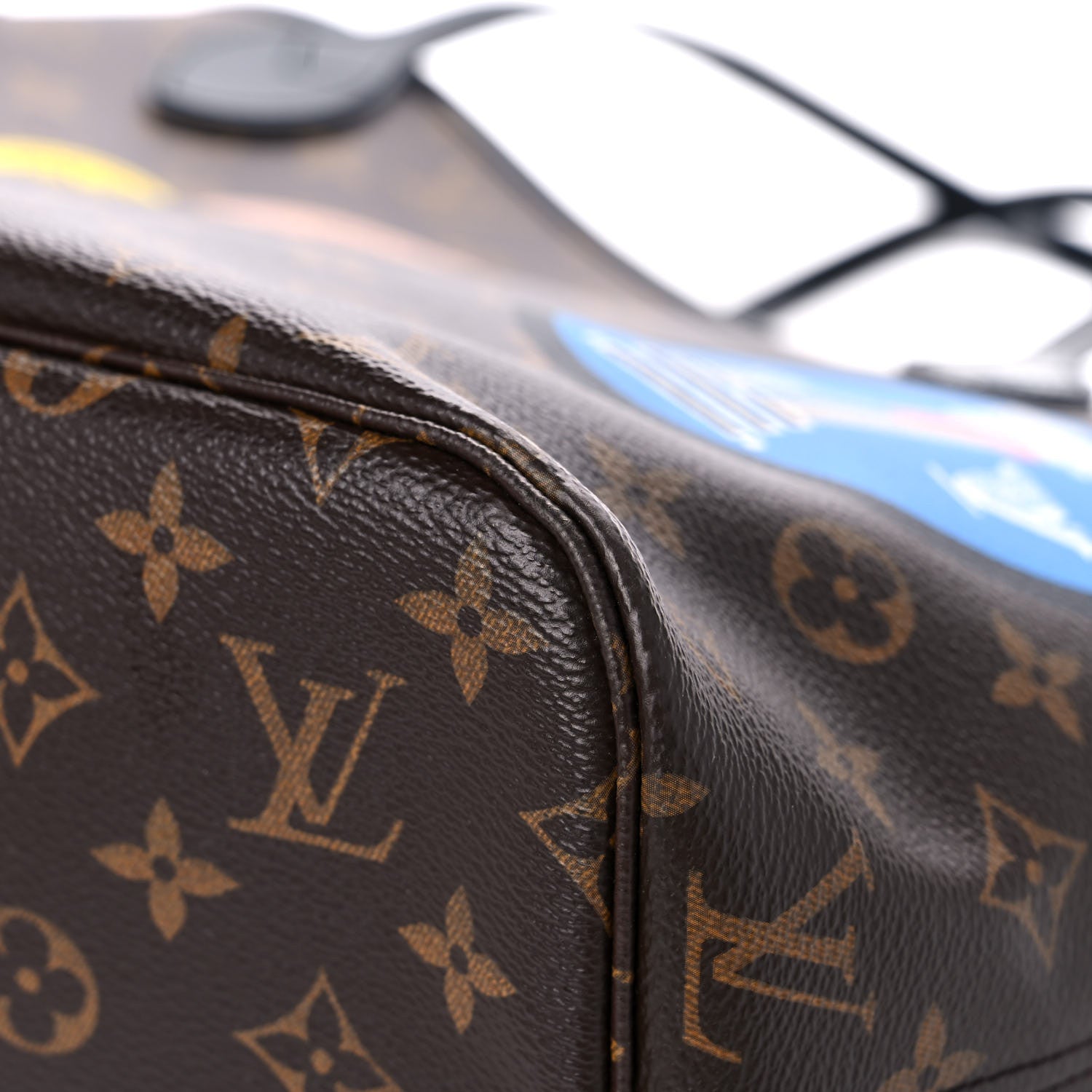 Louis Vuitton Monogram World Tour Neverfull MM 9 of 15