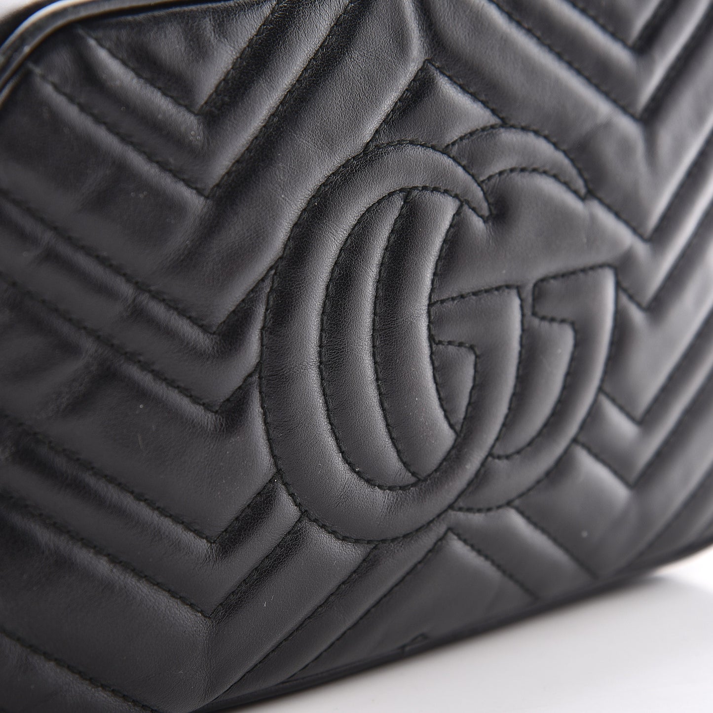 Calfskin Matelasse Small GG Marmont Chain Shoulder Bag Black
