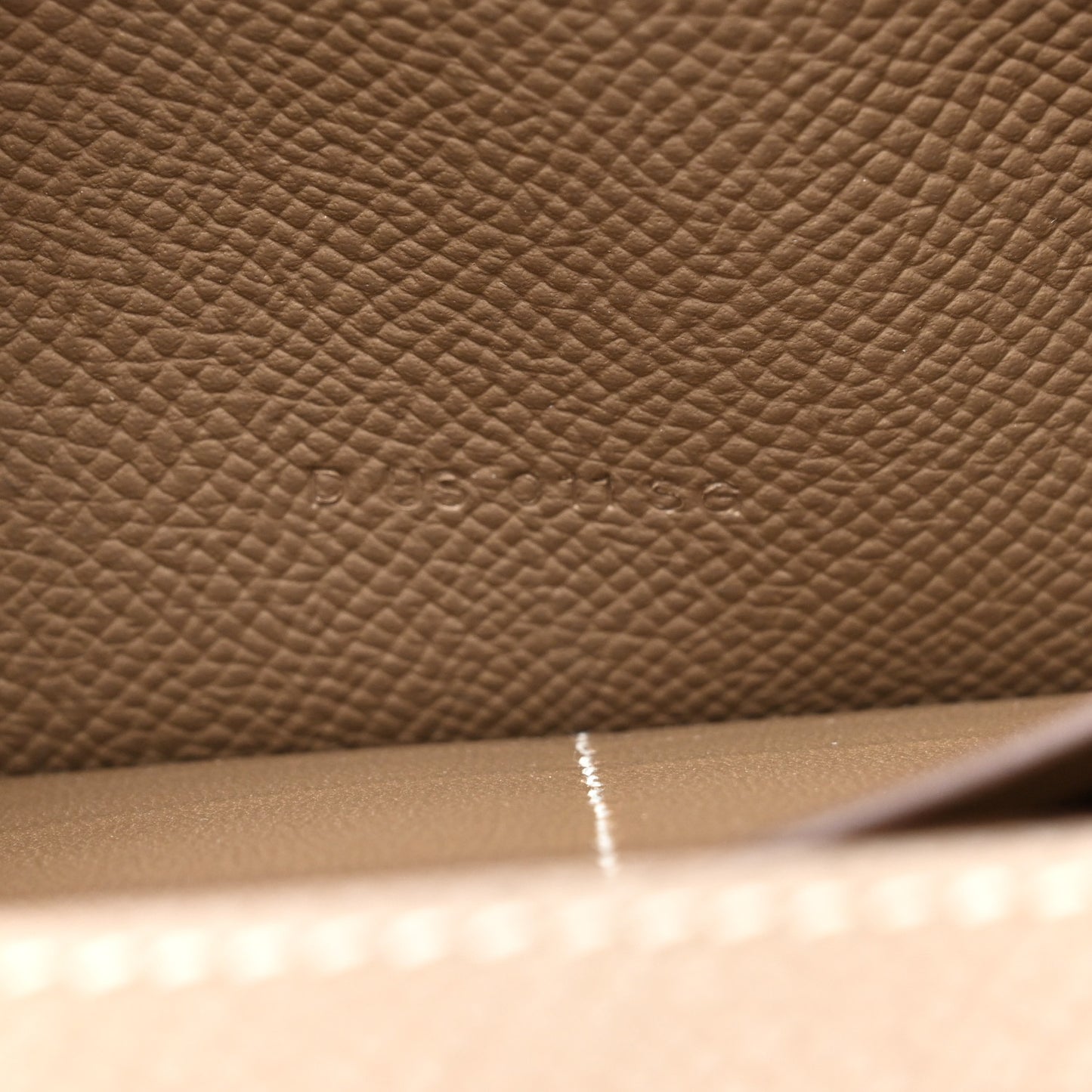 Epsom Kelly Longue Wallet Etoupe
