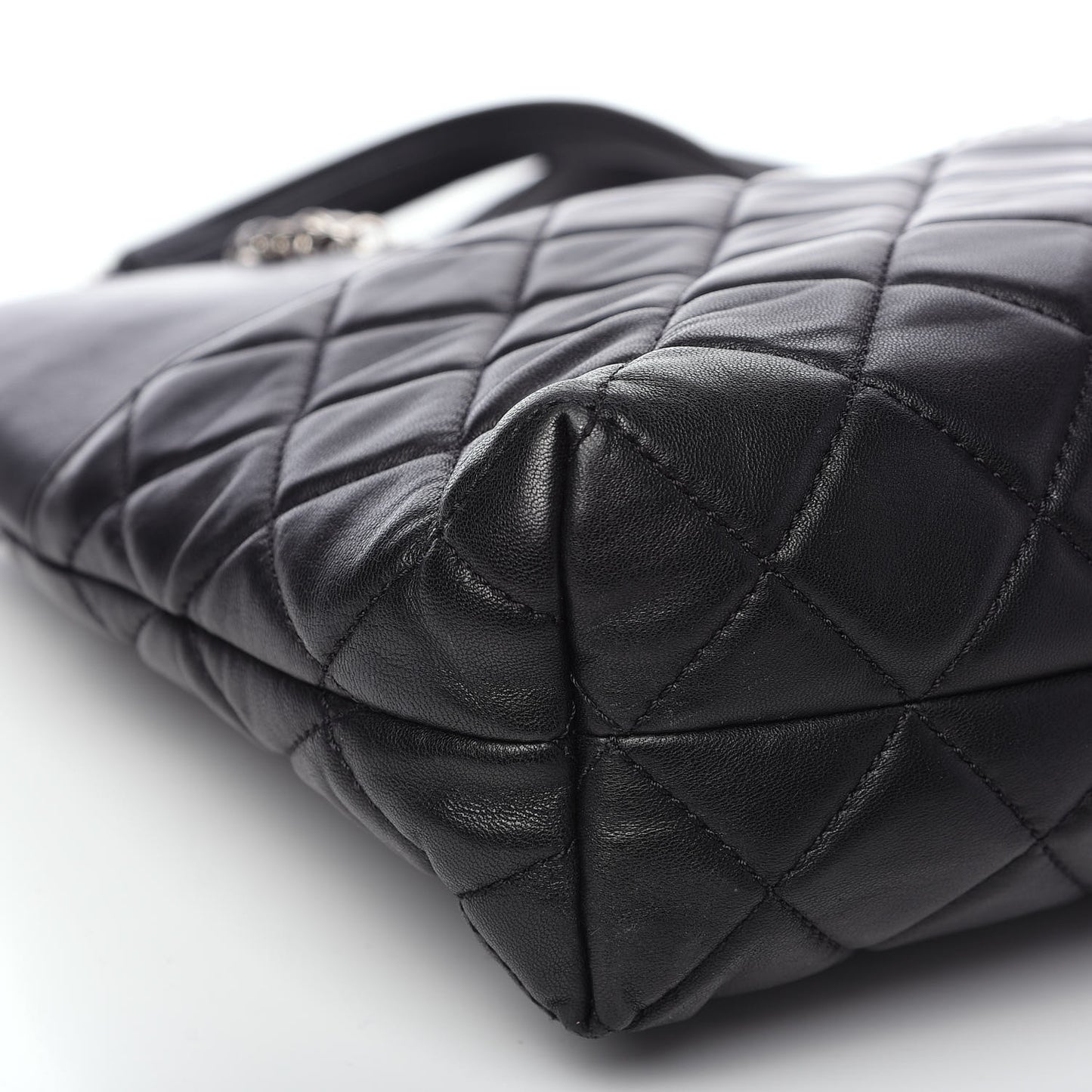 Lambskin Quilted Medium Urban Delight Tote Black