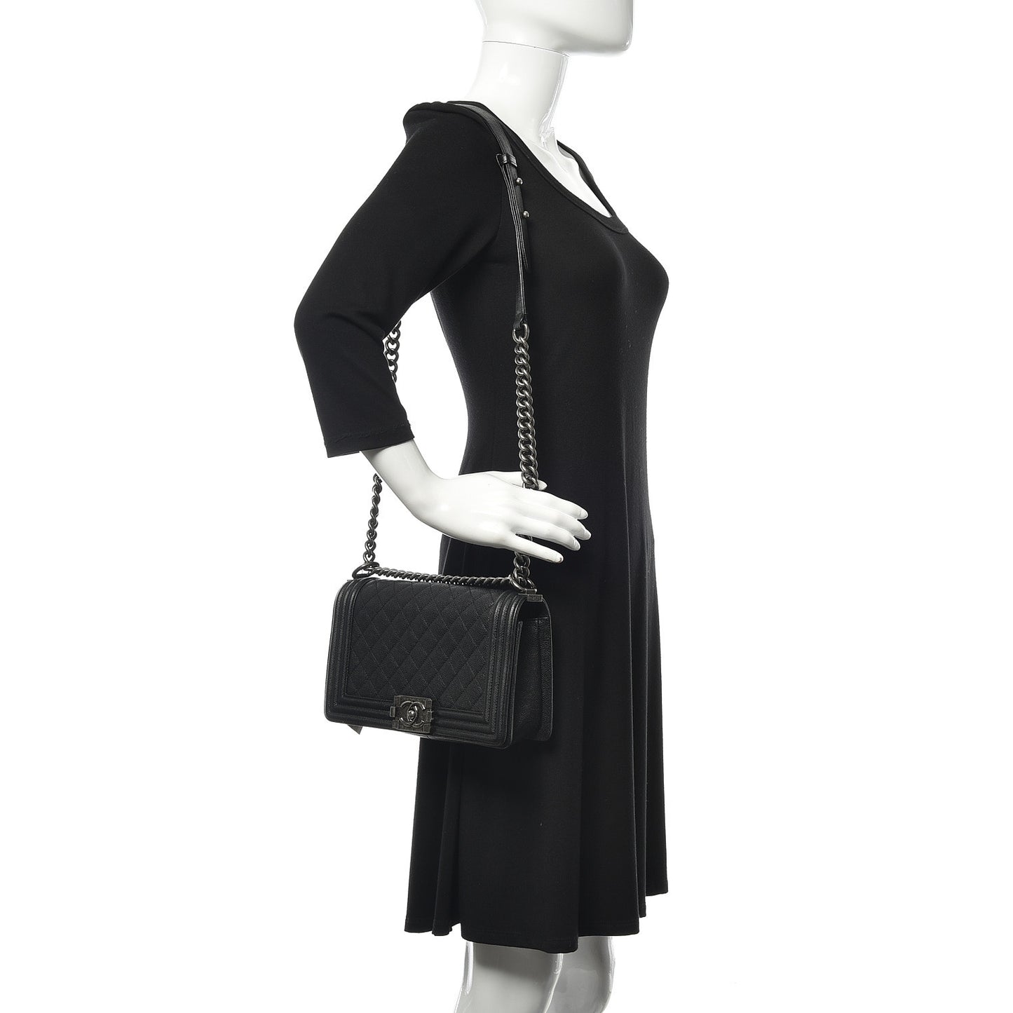 Caviar Quilted Medium Boy Flap Black