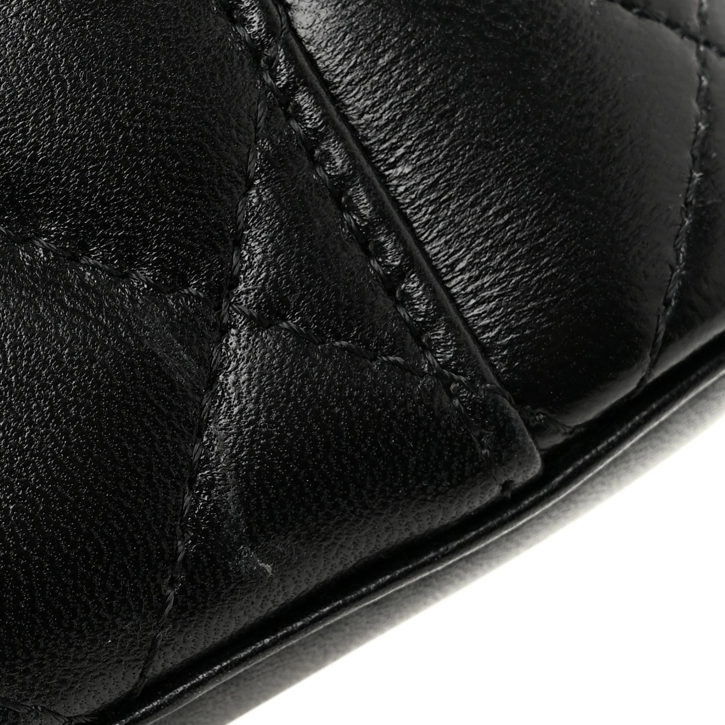 Lambskin Quilted Mini Pearl Crush Vanity Case With Chain Black