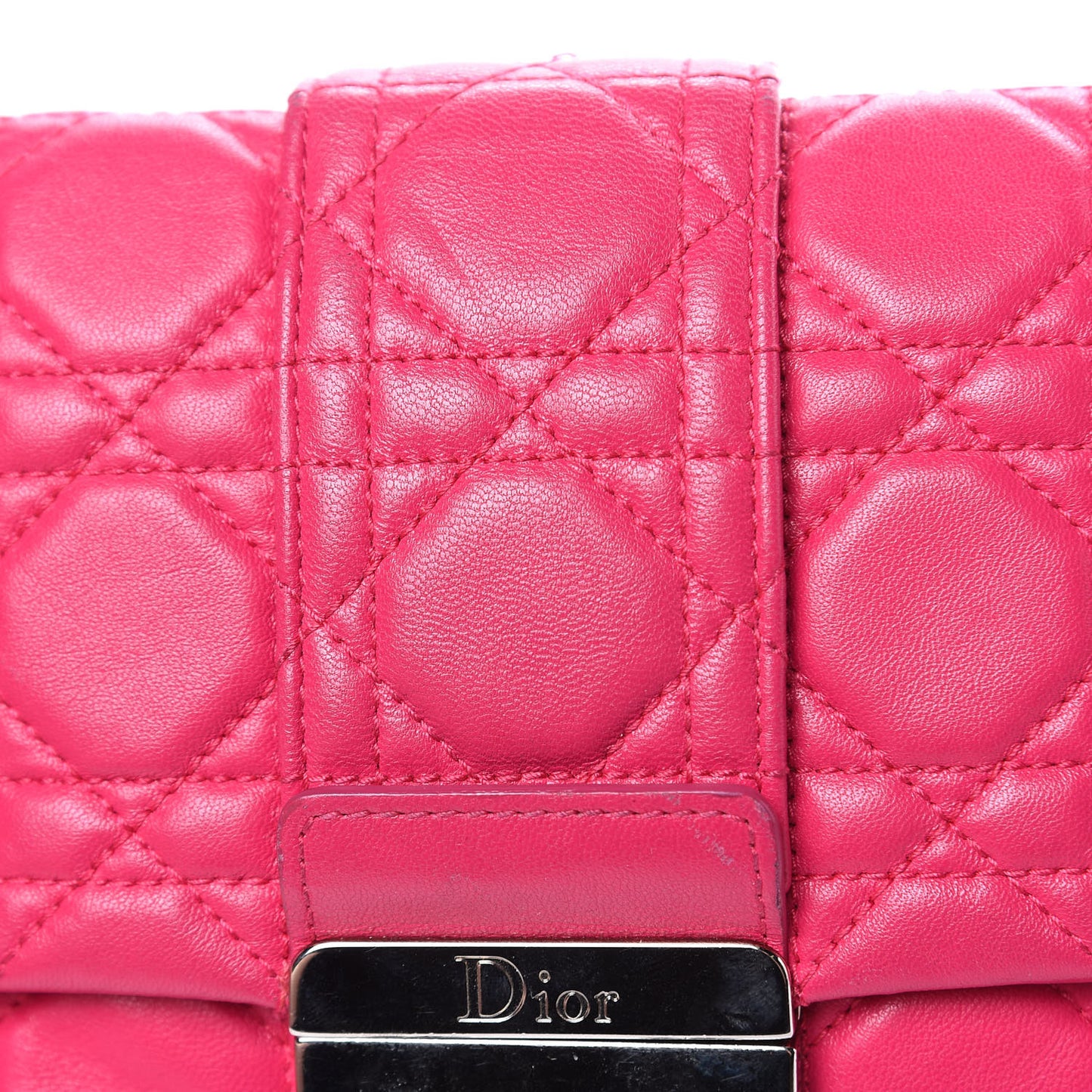 Lambskin Cannage New Lock Pouch Fuchsia