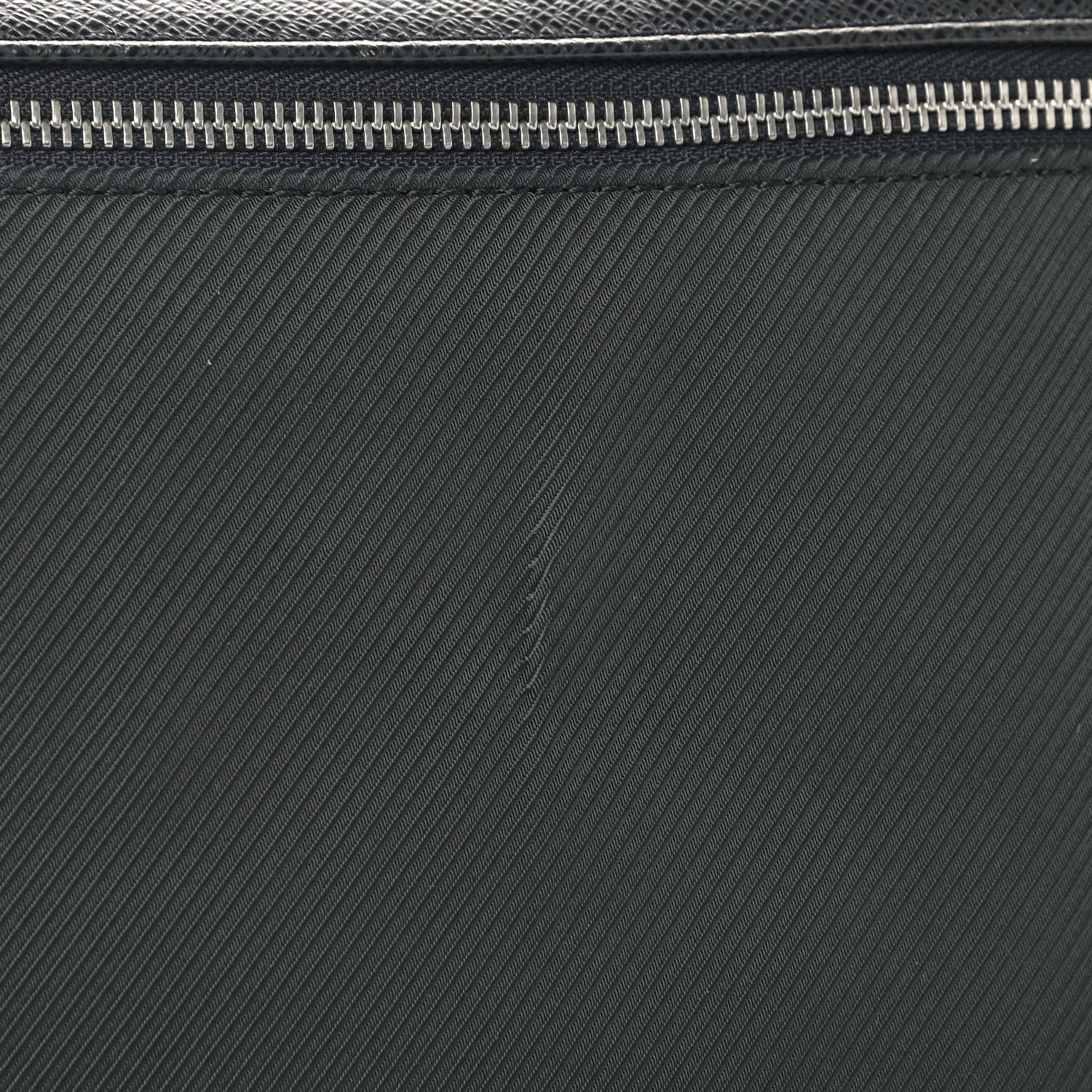 Louis Vuitton Taiga Dersou Messenger Bag Ardoise 11 of 17