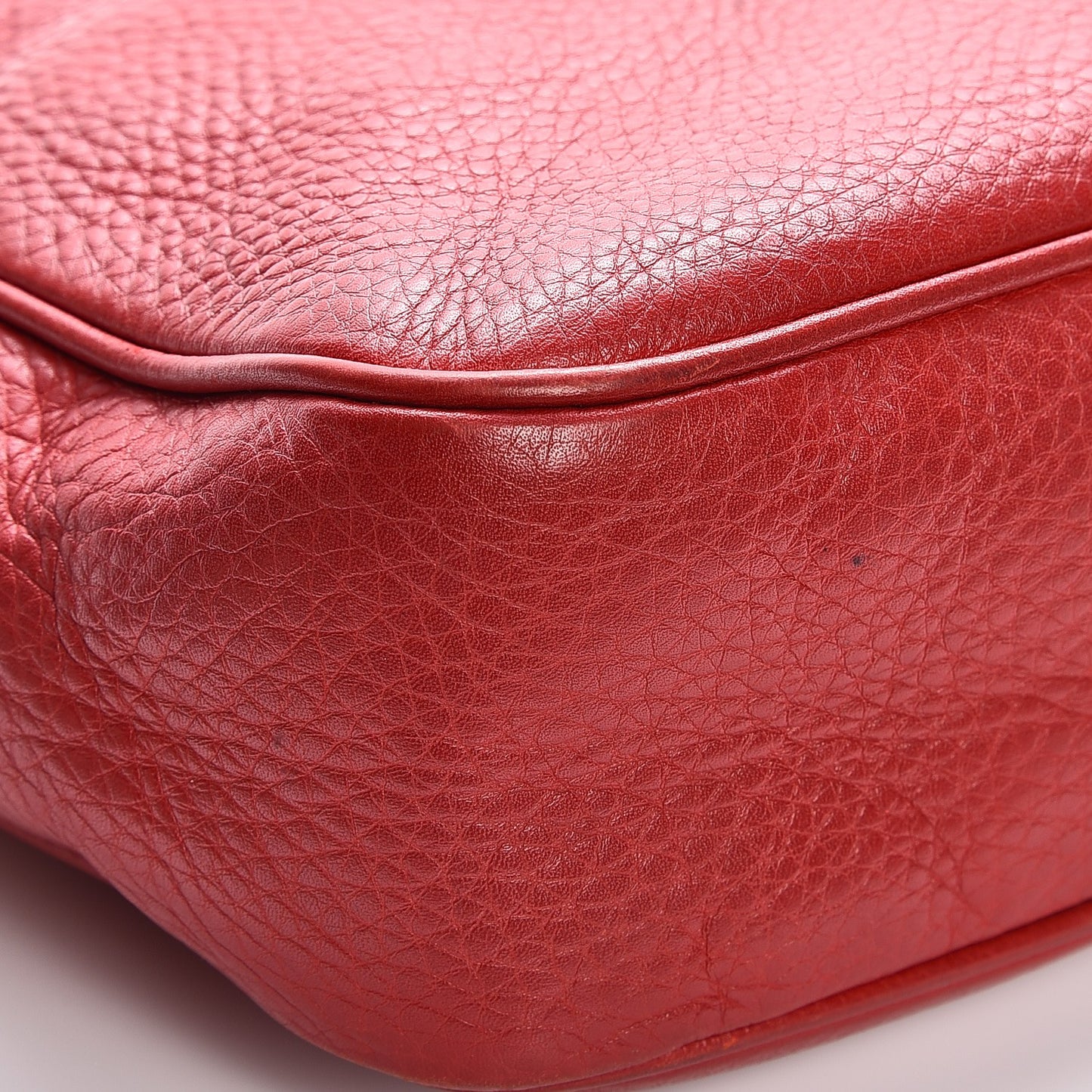 Pebbled Calfskin Small Soho Disco Bag Vibrant Red