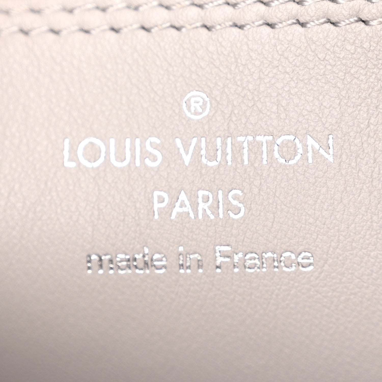 Louis Vuitton Reverse Mahina Carmel Hobo Gris Souris Gray 6 of 9