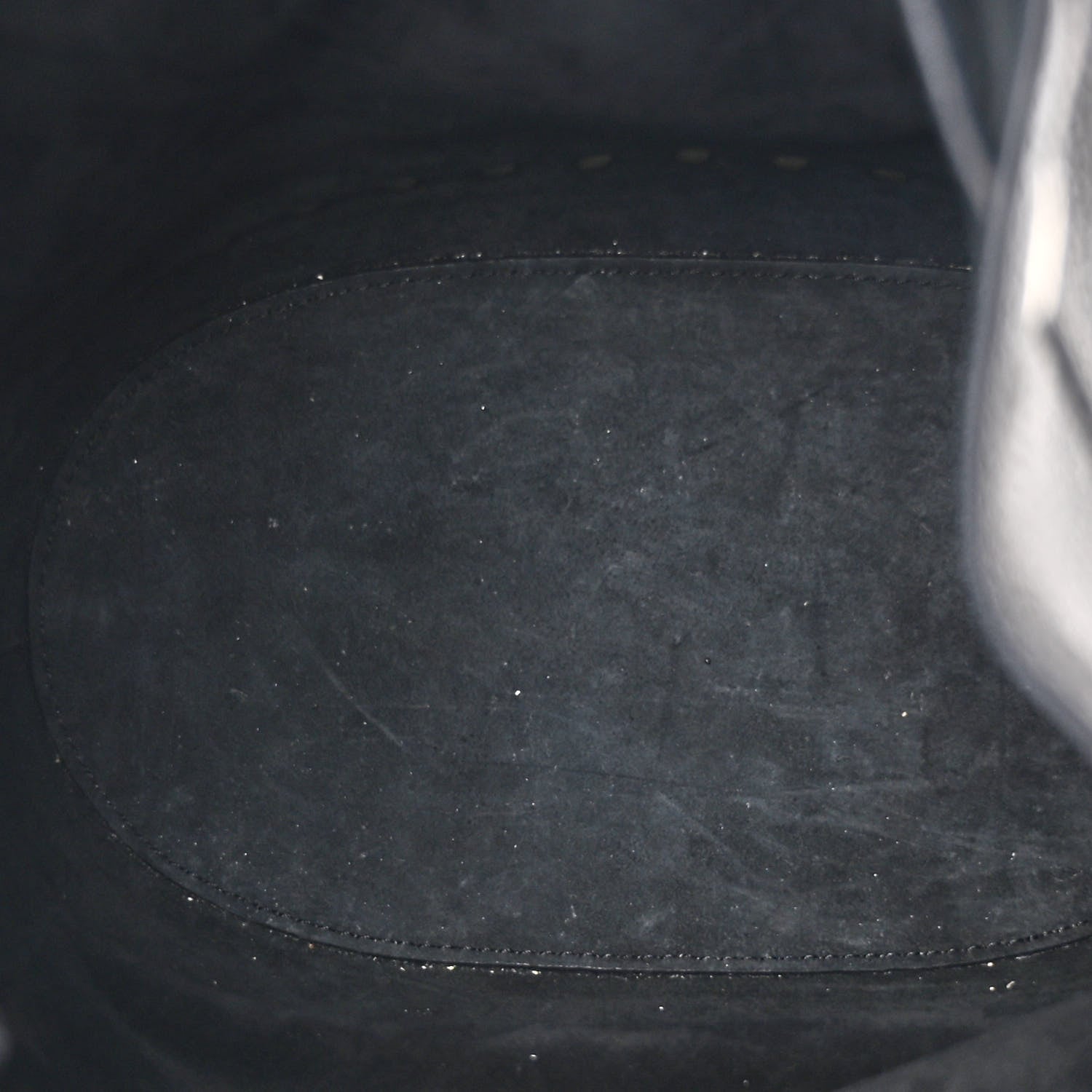 Valentino Garavani Pebbled Calfskin Small Rockstud Bucket Bag Black 5 of 9