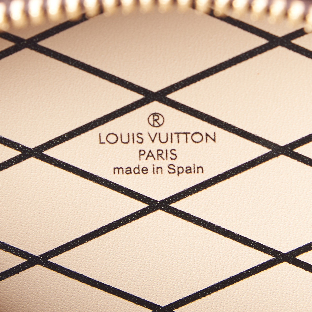 Monogram Mini Boite Chapeau
