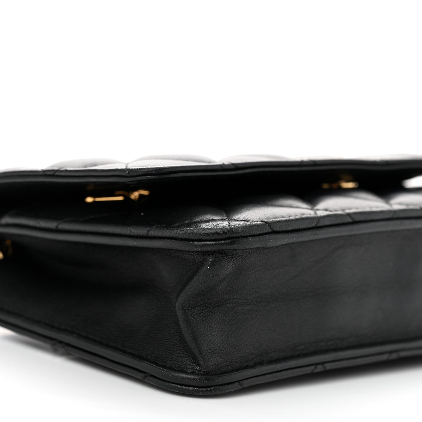 Lambskin Quilted Wallet On Chain WOC Black