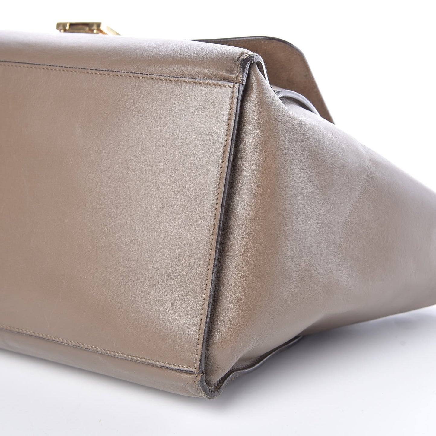 Smooth Calfskin Medium Trapeze Taupe