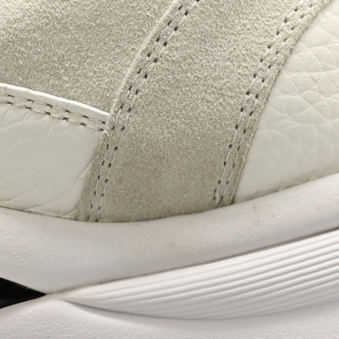 Mesh Suede Calfskin Grained Calfskin Womens CC Sneakers 39 White Black