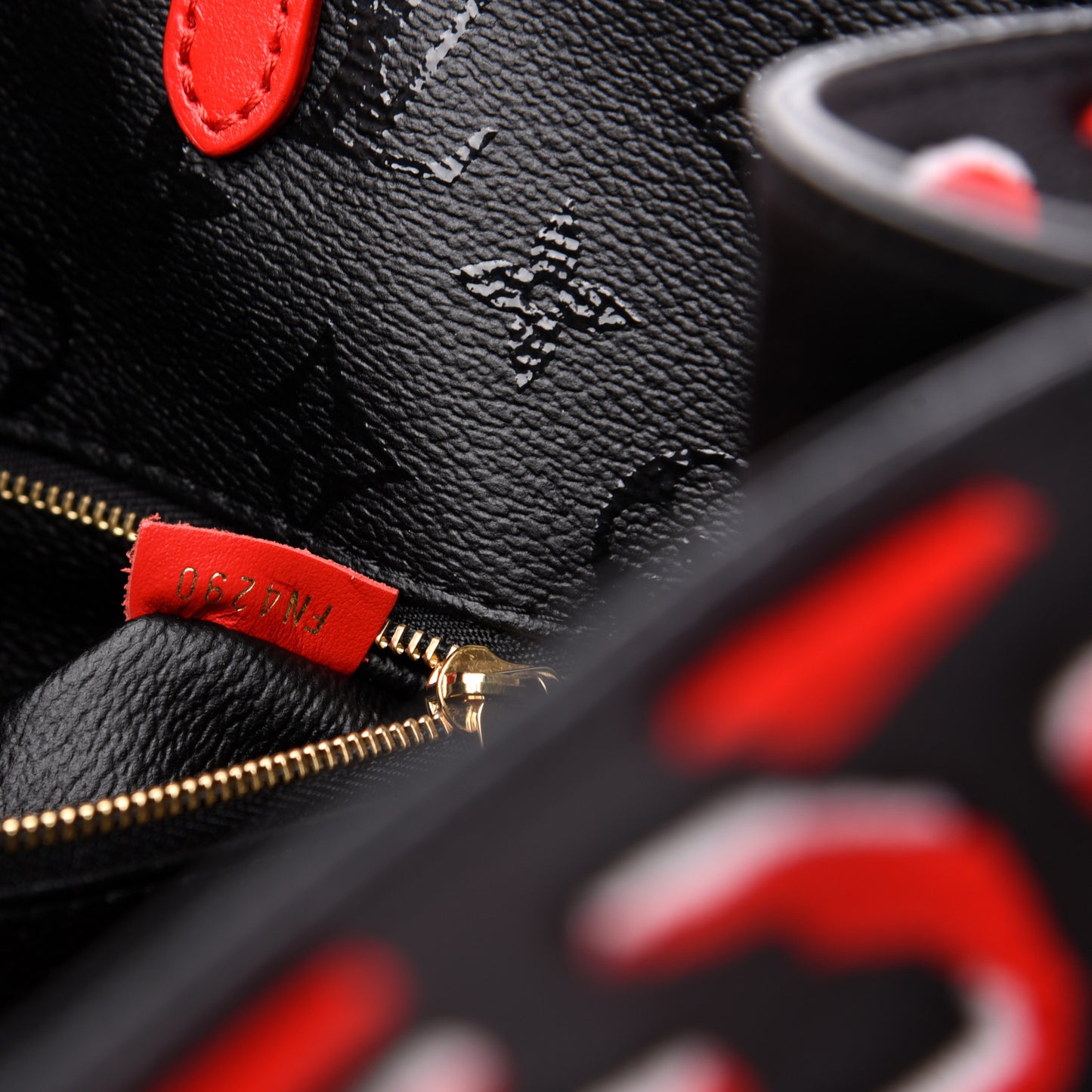 X UF Tufted Monogram Onthego GM Black Red