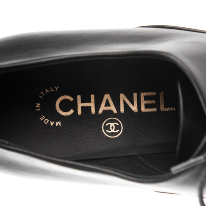 Chanel Lambskin Patent Pearl CC Lace Up Oxfords 39.5 Black 6 of 7