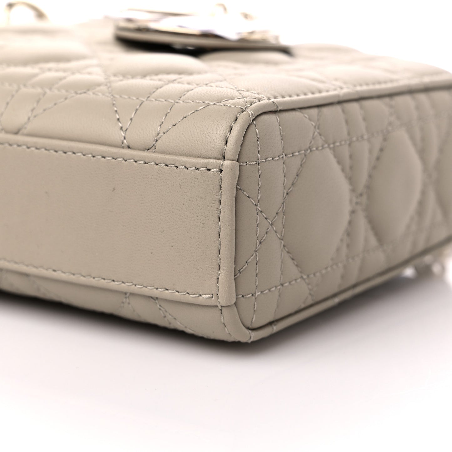 Lambskin Cannage Medium Lady D-Joy Sand