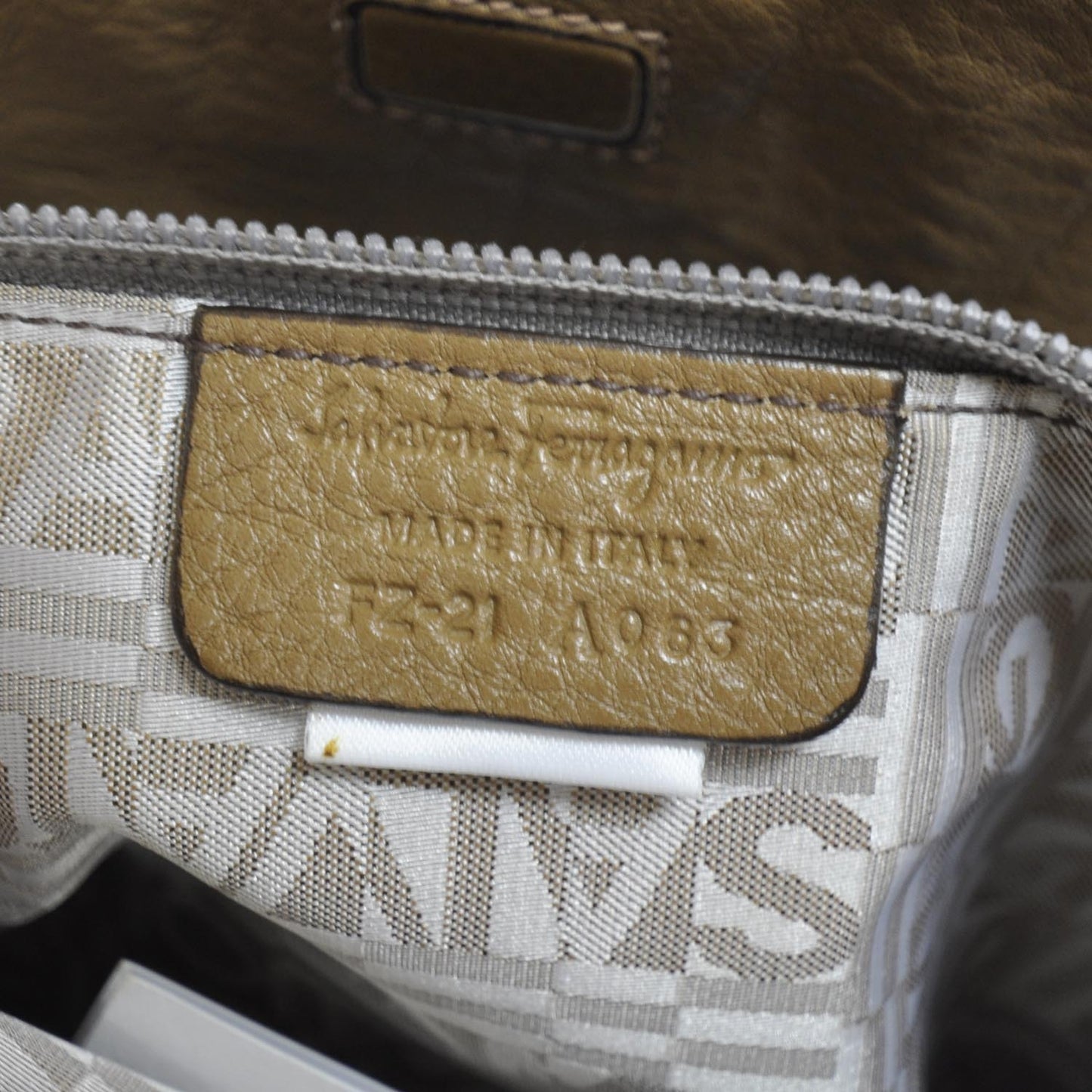 SALVATOREFERRAGAMOCalfskinGanciniBuckleHoboTan