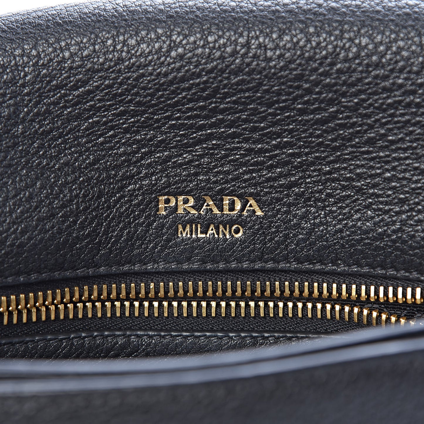 Vitello Daino Crossbody Flap Black