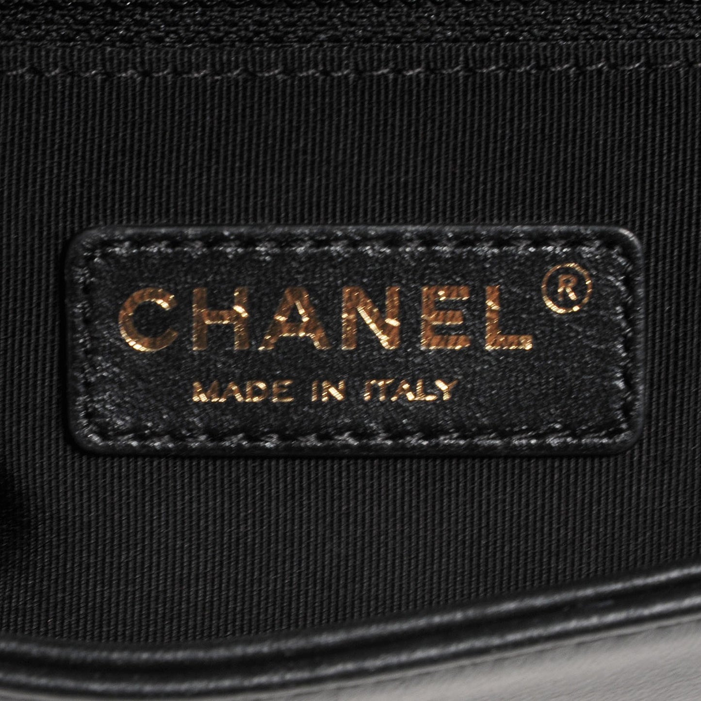 Calfskin Quilted Medium Graphic Flap Beige Black