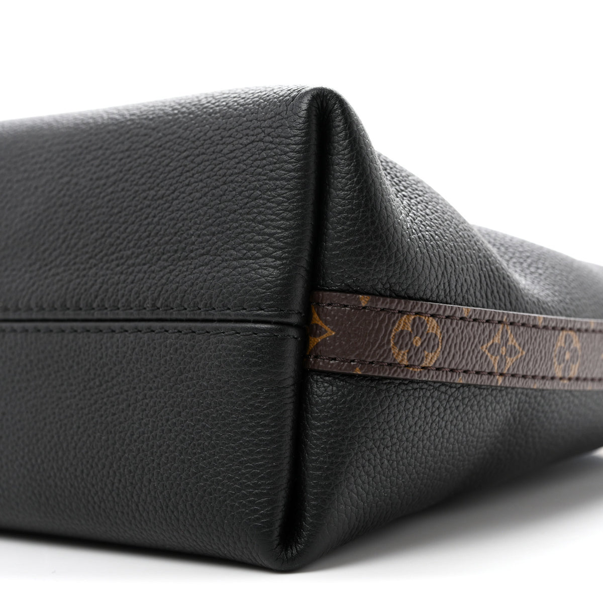 Louis Vuitton Calfskin Multipass Black 9 of 11