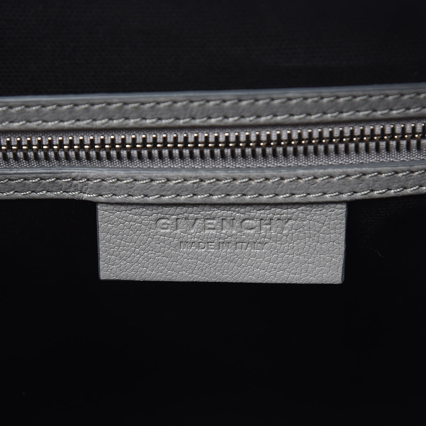 Sugar Goatskin Medium Antigona Pearl Grey