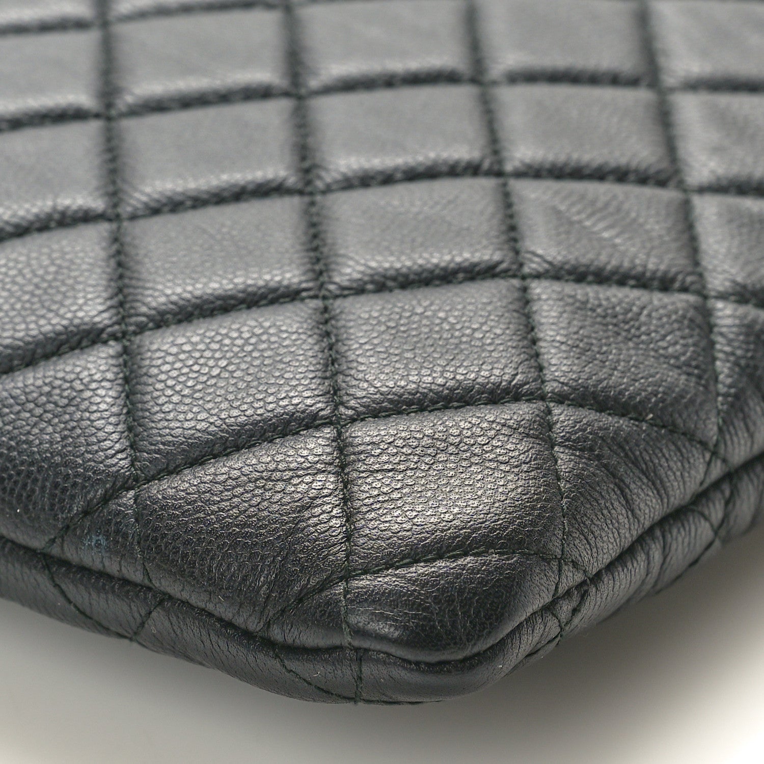 Chanel Caviar Quilted Large Boy Cosmetic Case Black 10 of 10