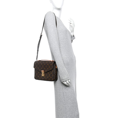 Louis Vuitton Monogram Pochette Metis 2 of 11