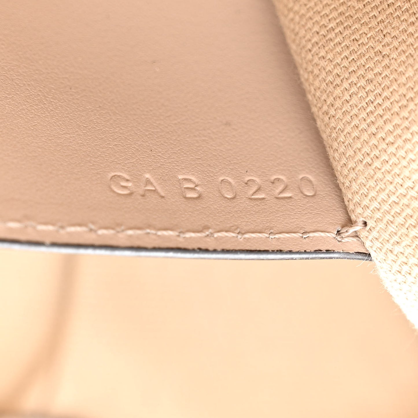 Soft Calfskin Medium Soft Antigona Dune