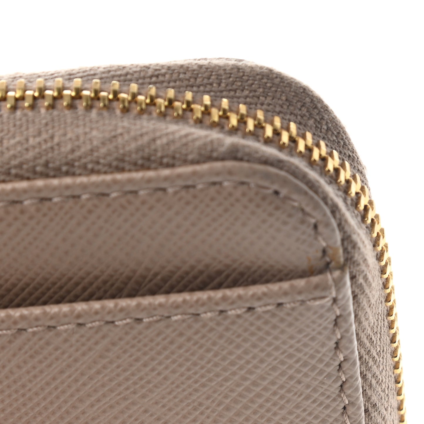 Saffiano Metal Zip Around Keychain Cipria