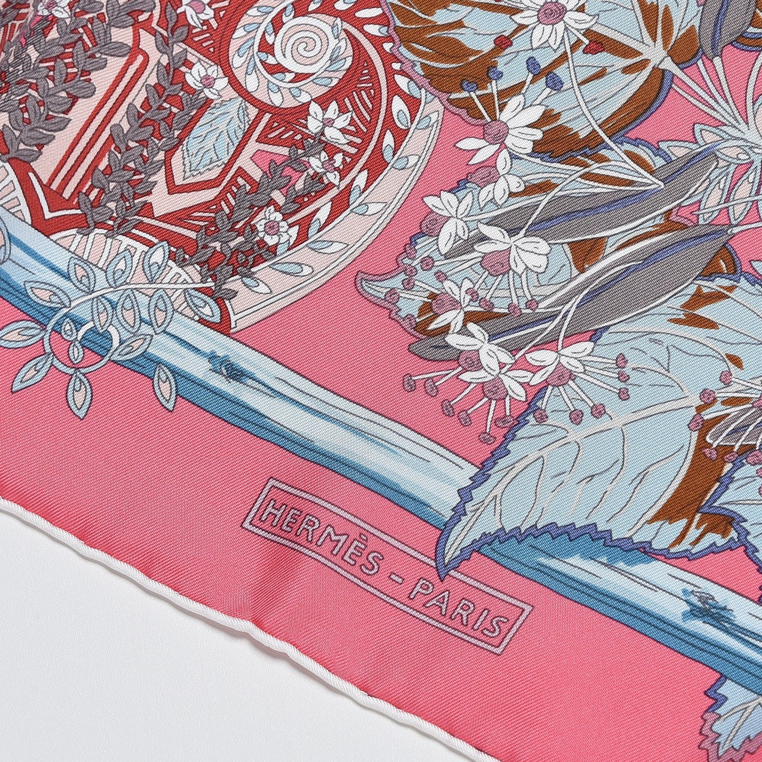 Hermes Silk Mythes et Metamorphoses Scarf 90 Rose Vif Bleu Beige Rose 3 of 5