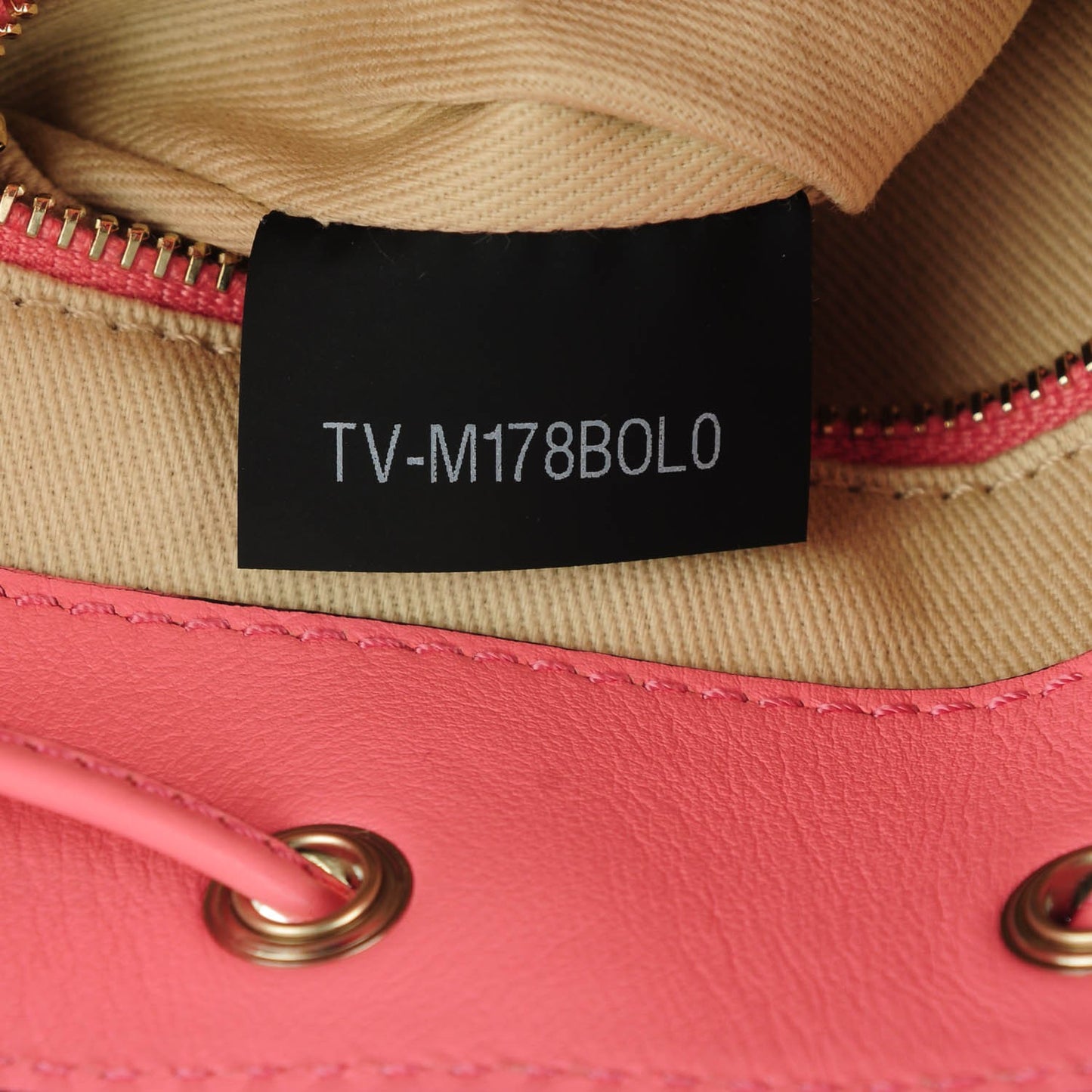 Vitello Rockstud Bucket Bag Paradise Rose