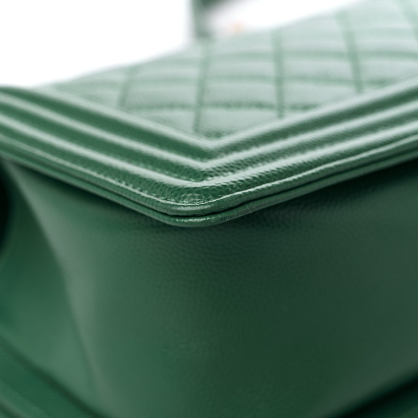 Caviar Quilted Medium Boy Flap Green