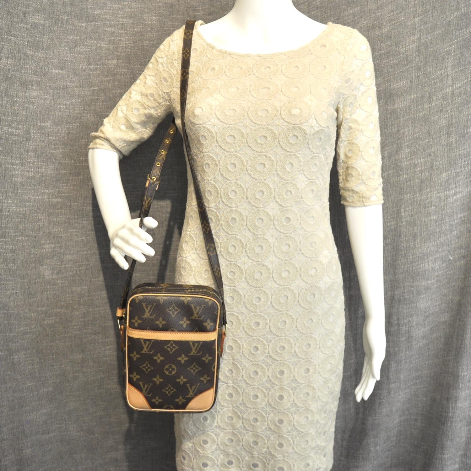 Louis Vuitton Monogram Danube 2 of 7