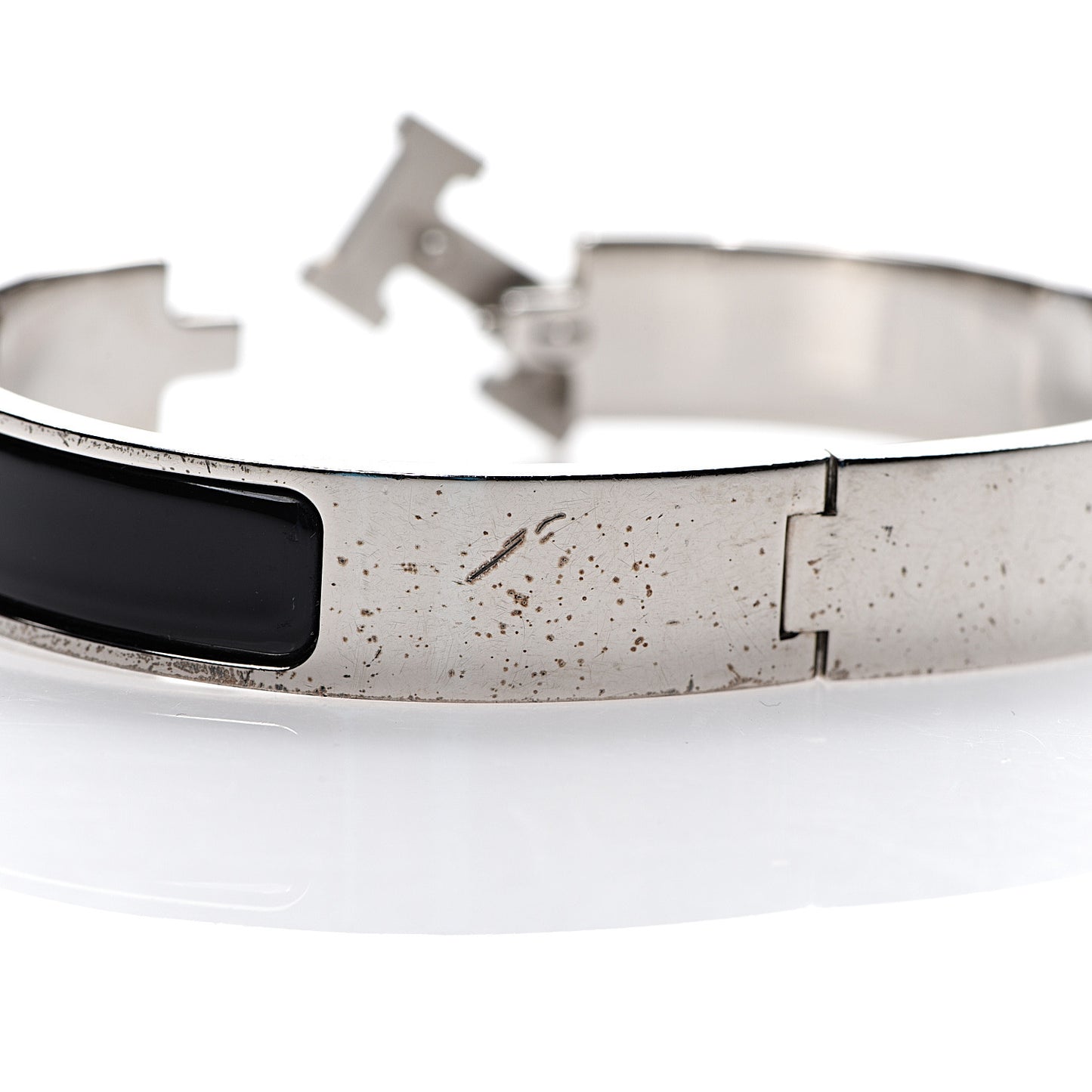 Enamel Narrow Clic Clac H Bracelet PM Black