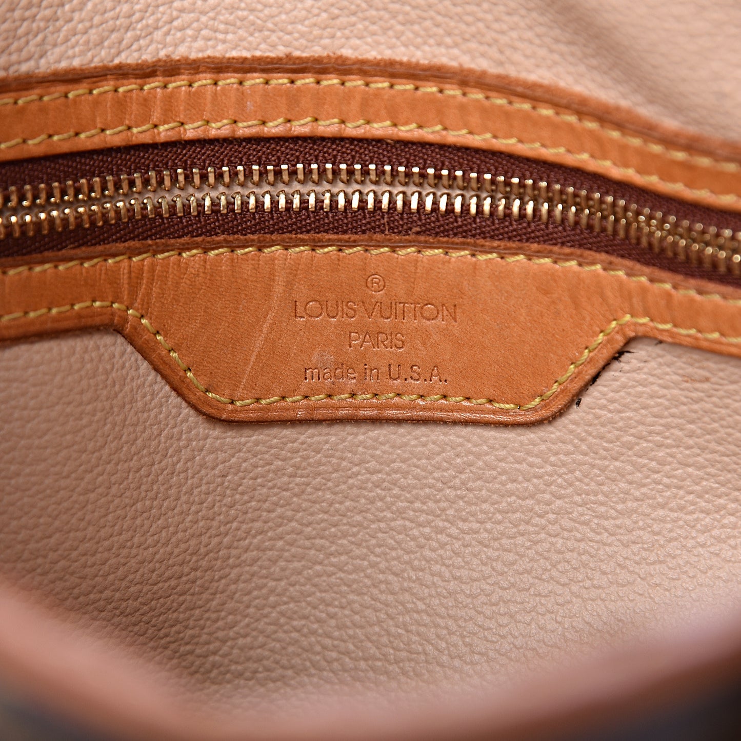 Monogram Petit Bucket 23