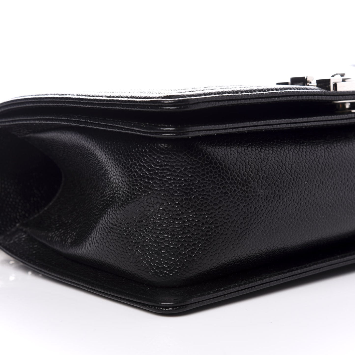 Caviar Chevron Quilted Medium Boy Flap Black