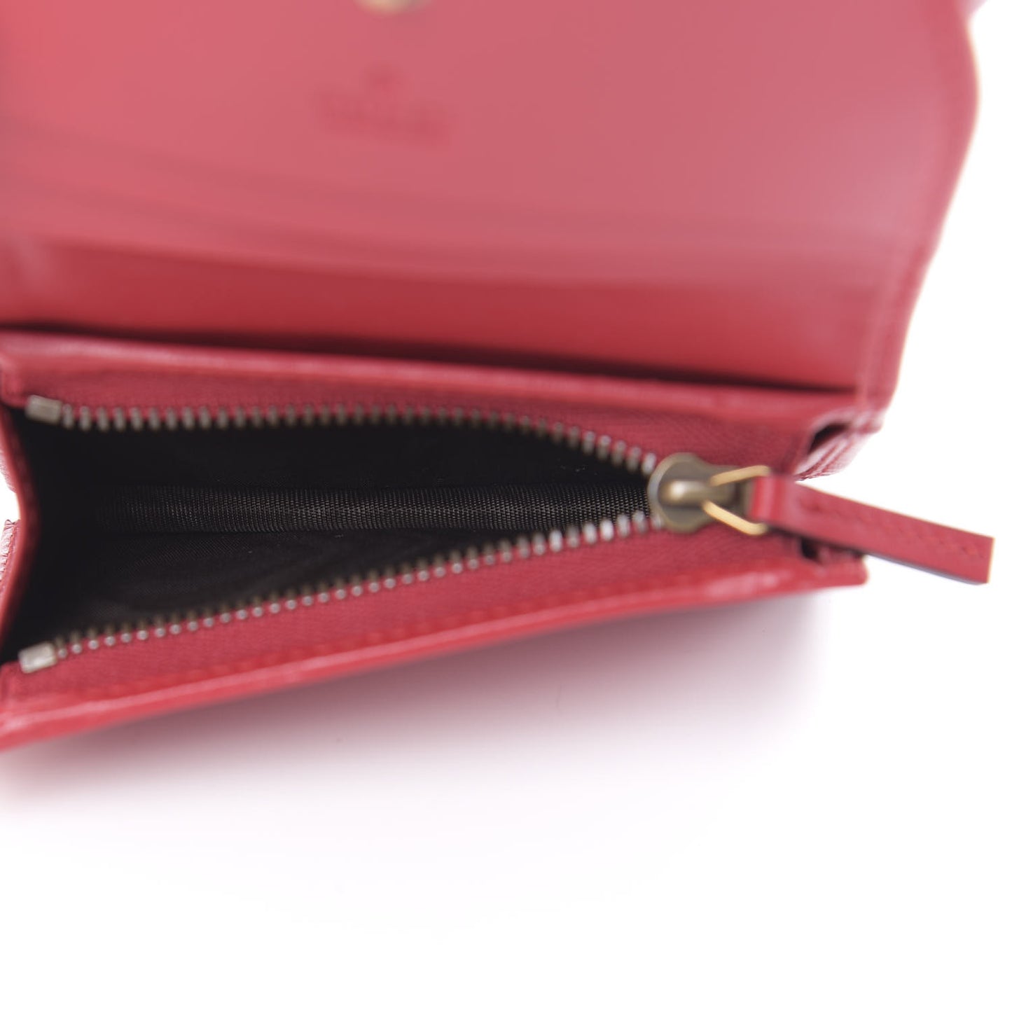 Calfskin Matelasse GG Marmont Card Case Wallet Hibiscus Red