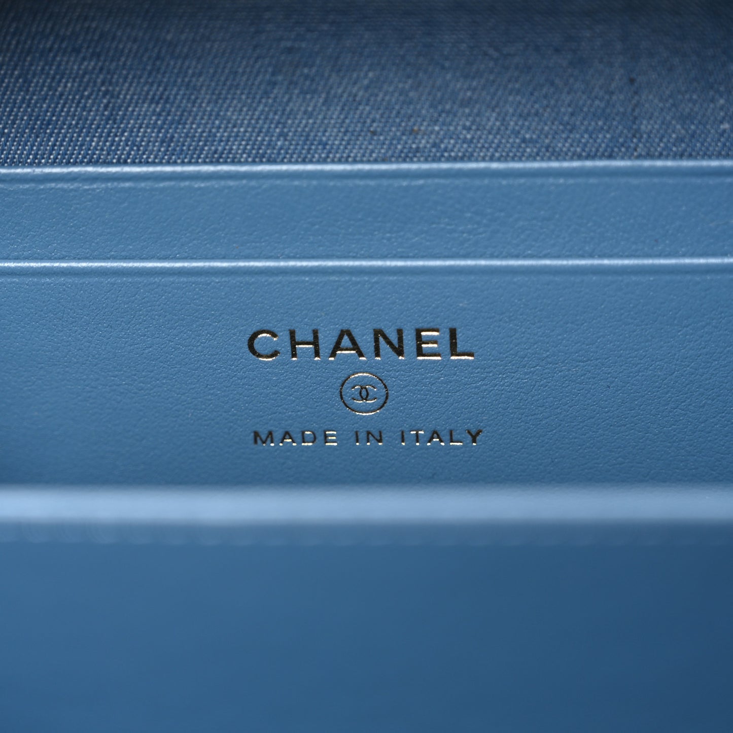 Denim Quilted CC Pearl Crush Camera Case Blue